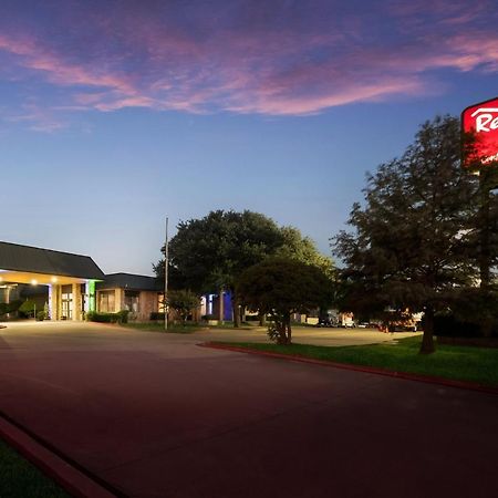 Red Roof Inn & Conference Center Mckinney Exterior foto
